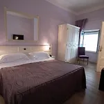 Отель London