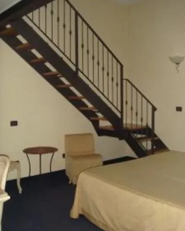 London 3*