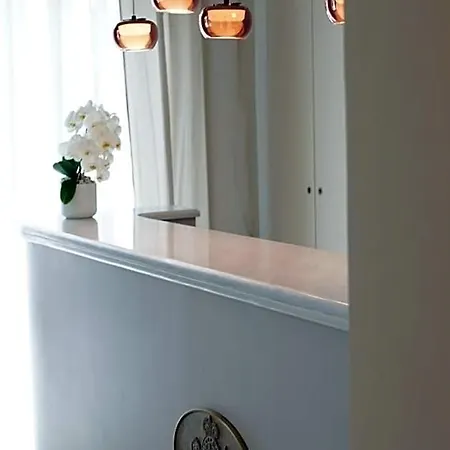 London Hotel 3*
