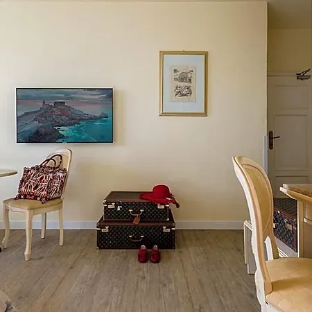 London Hotel 3*