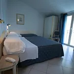 Hotel London 3*