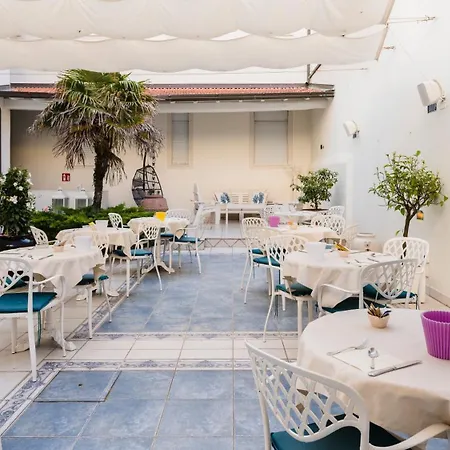 London 3* Viareggio