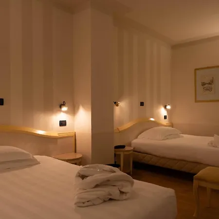 London Hotel 3*